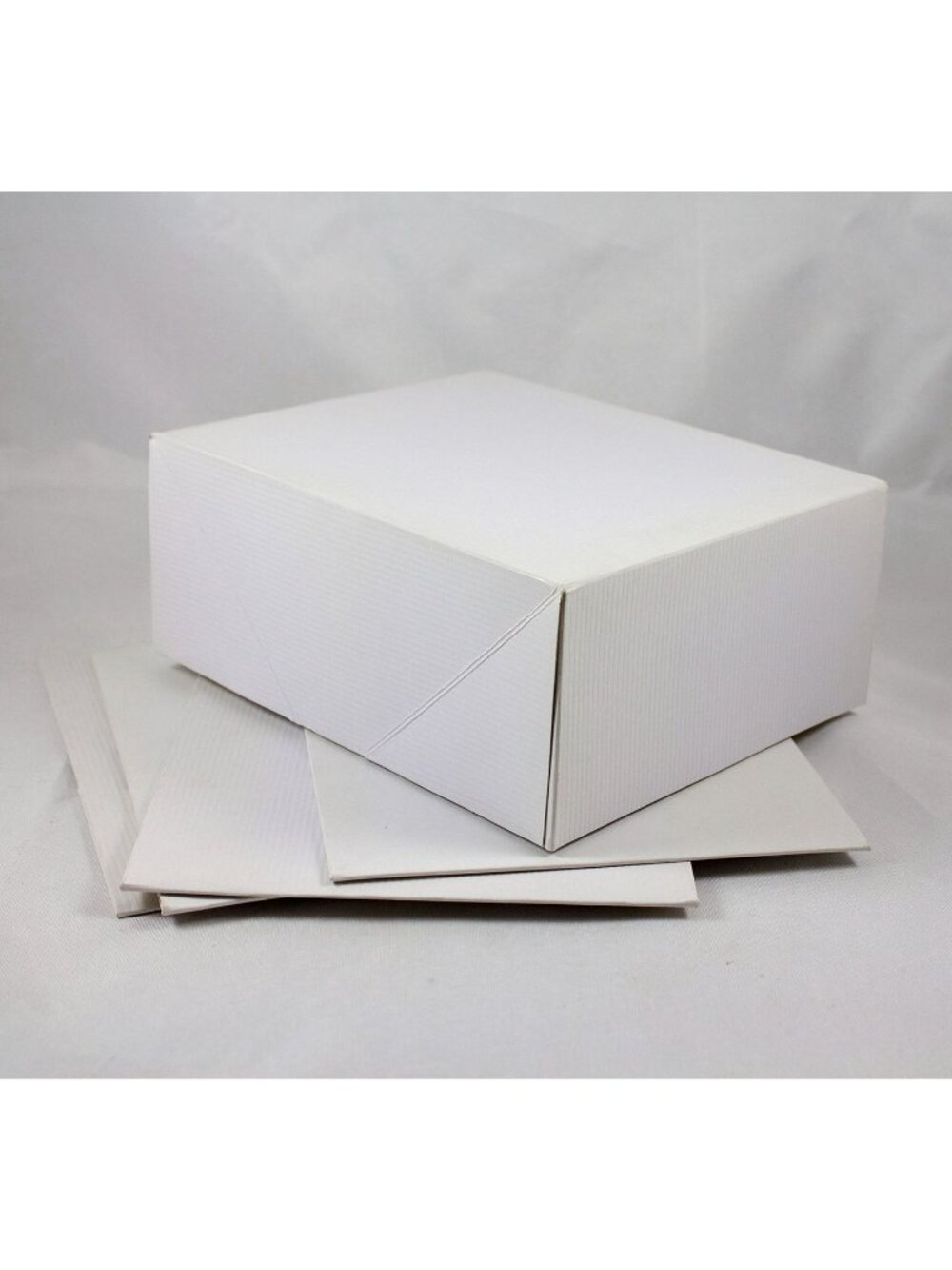 White Folded Gift Boxes with Lids 8x7x3.5" For Clothing Small Gifts Lot of 3